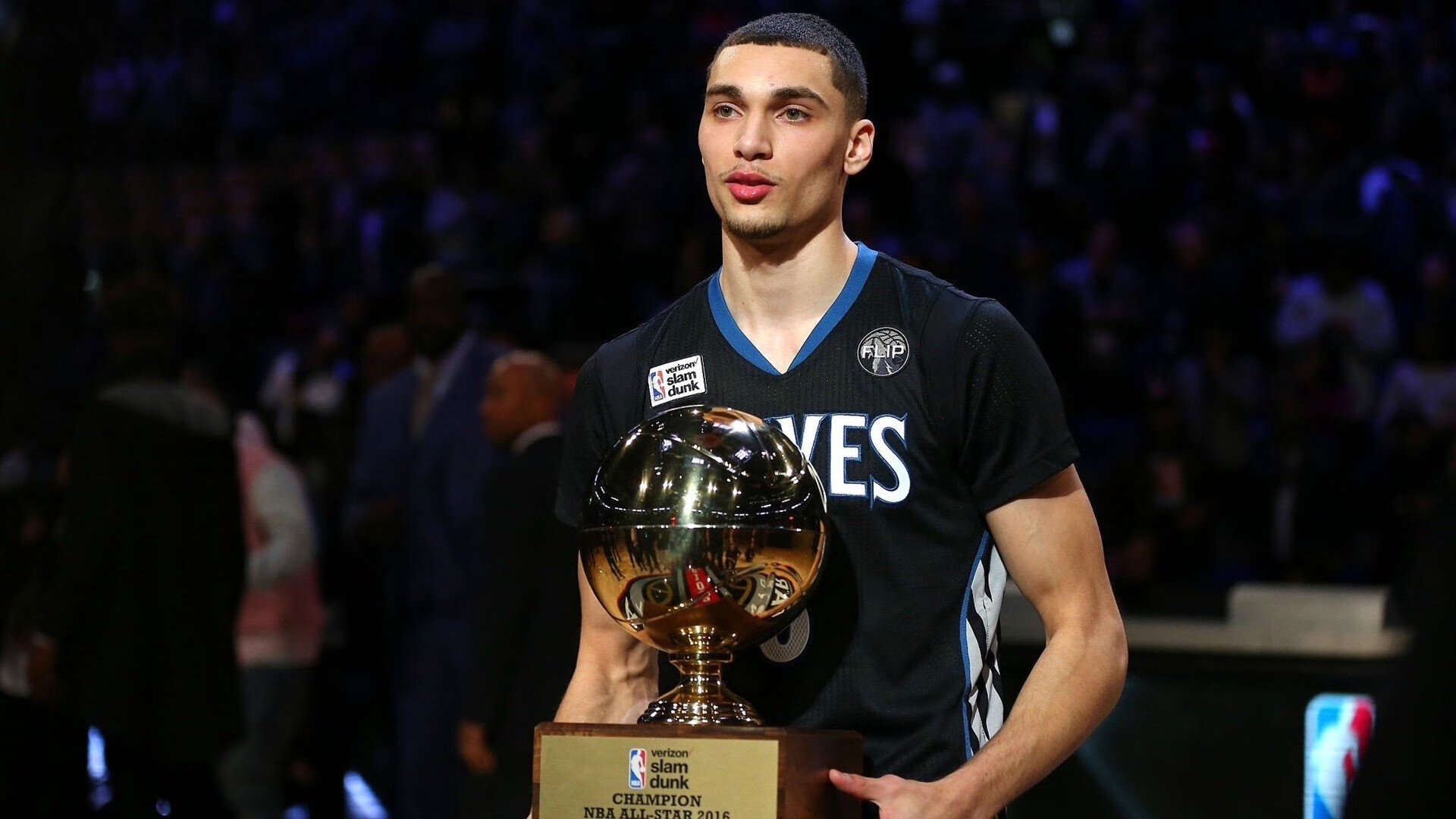 jiuyou.com-李晓霞再度亮相赛场，重返国际乒乓赛